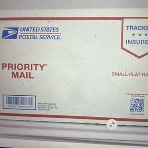 Shipping label for @bedazzled0140